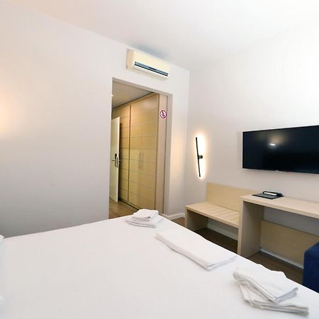 Hotel Libertas Vlorë 외부 사진