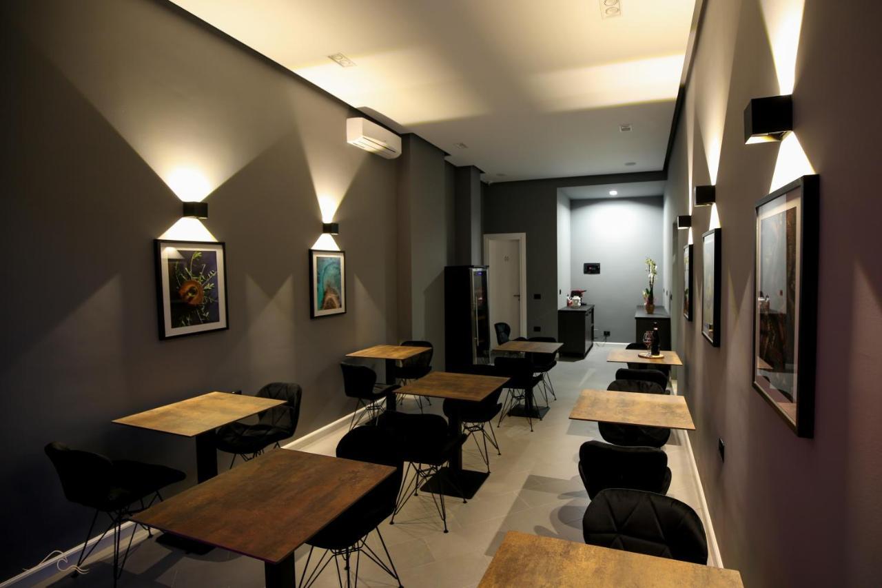 Hotel Libertas Vlorë 외부 사진