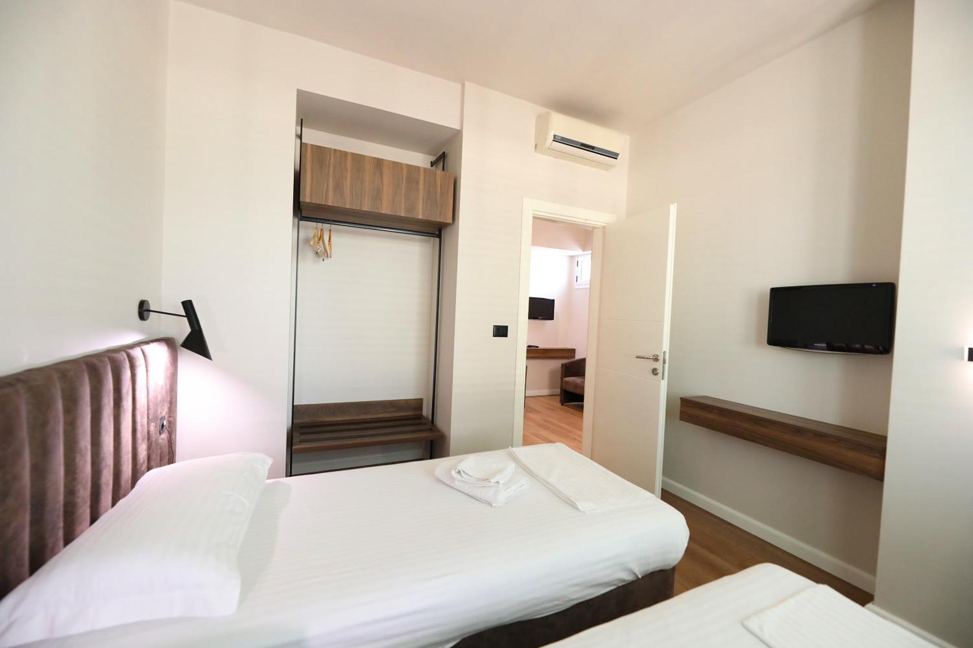 Hotel Libertas Vlorë 외부 사진
