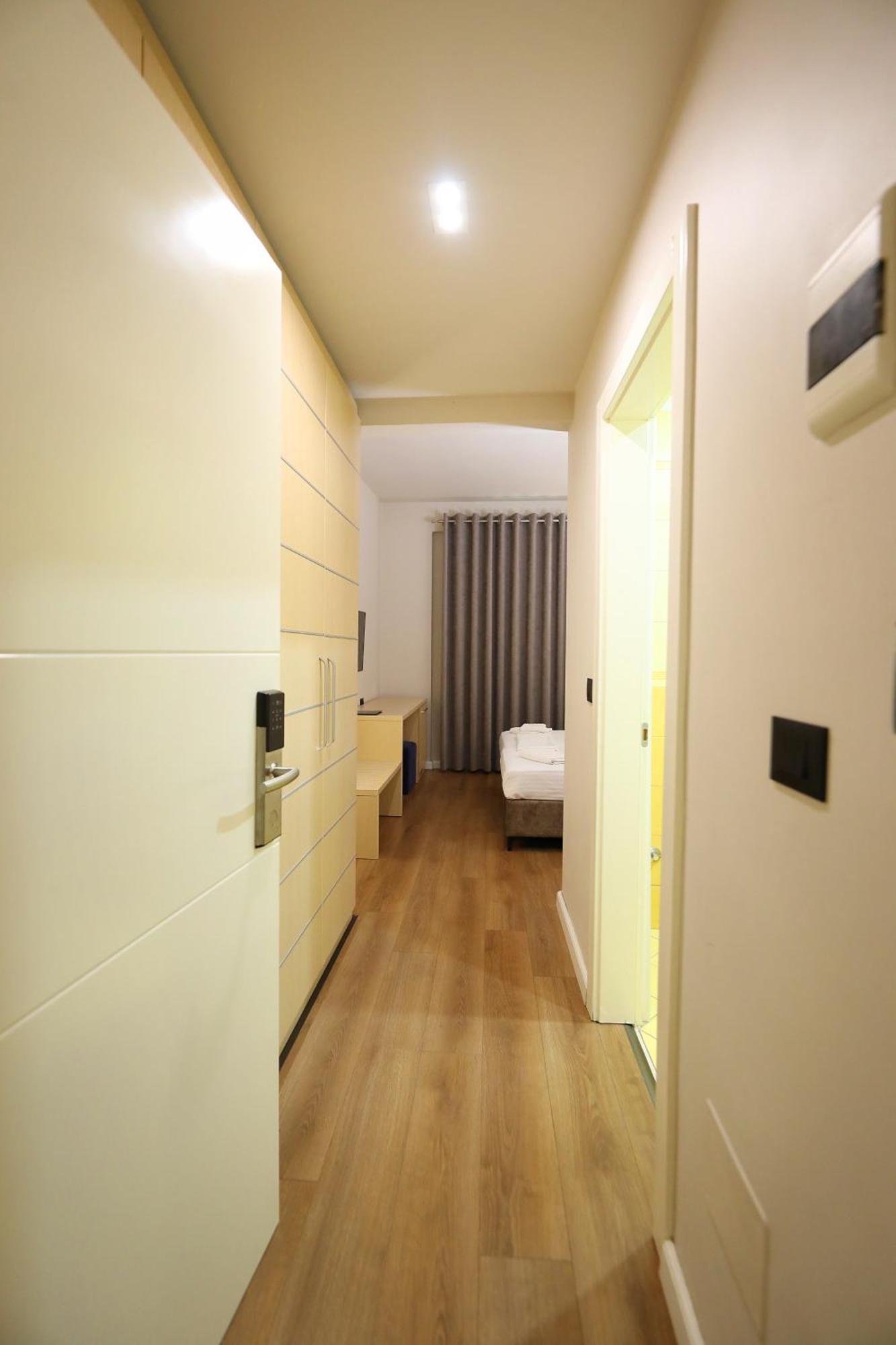 Hotel Libertas Vlorë 외부 사진