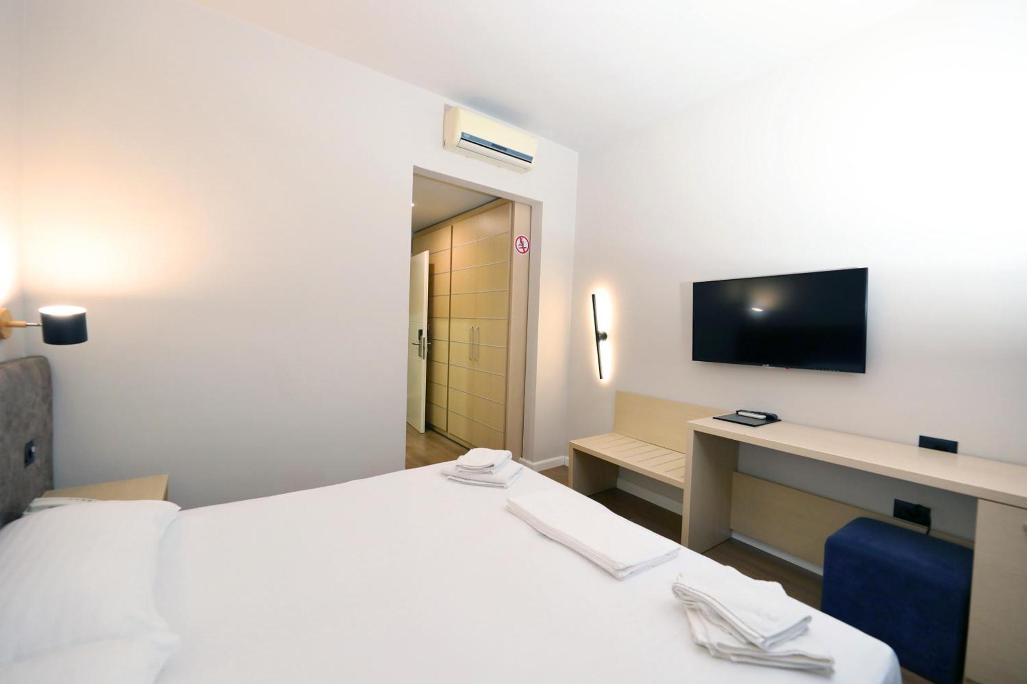 Hotel Libertas Vlorë 외부 사진