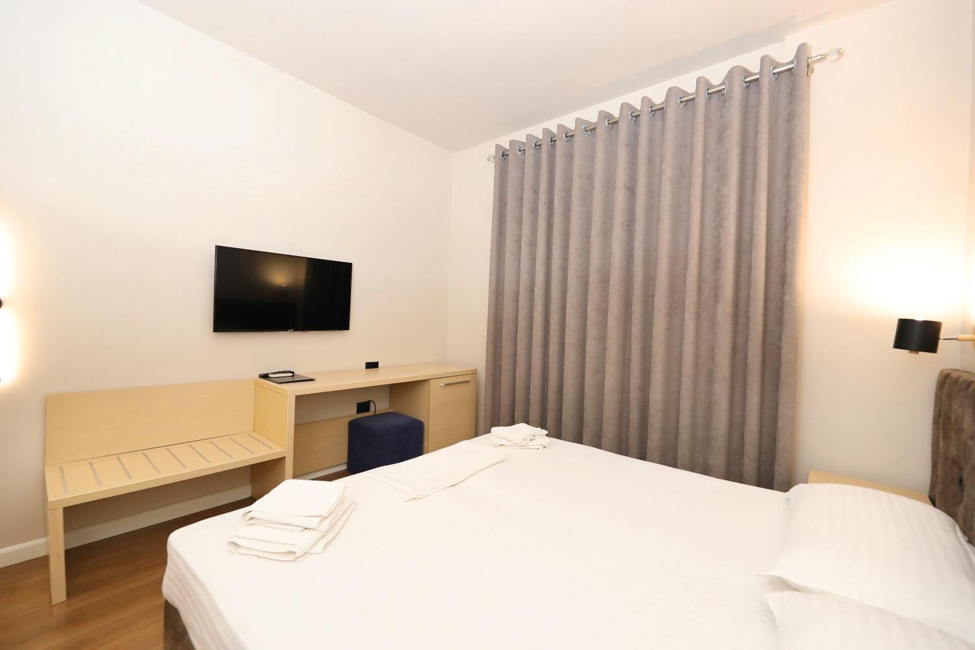 Hotel Libertas Vlorë 외부 사진